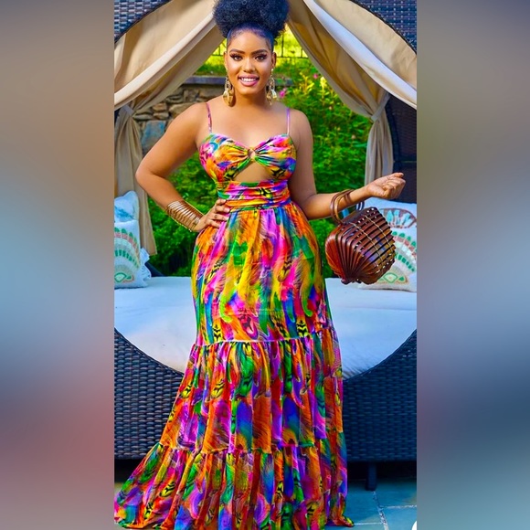 Bohemian cutout maxi dressed with an explosion of tropical colors - Picture 1 of 7